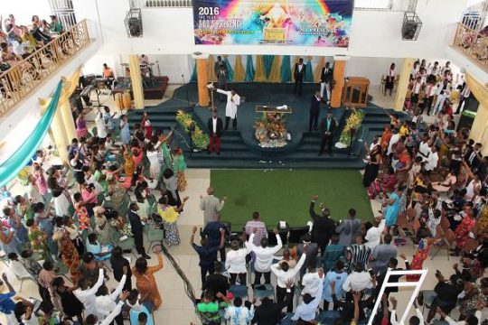 revival-2016-sunday-joint-service-11