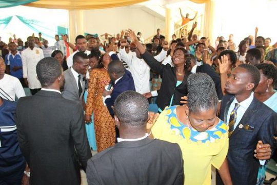 revival-2016-sunday-joint-service-16