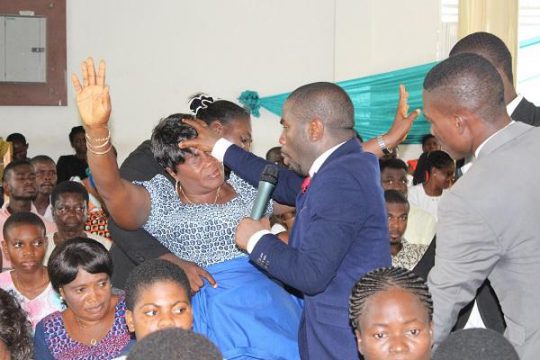 revival-2016-sunday-joint-service-23